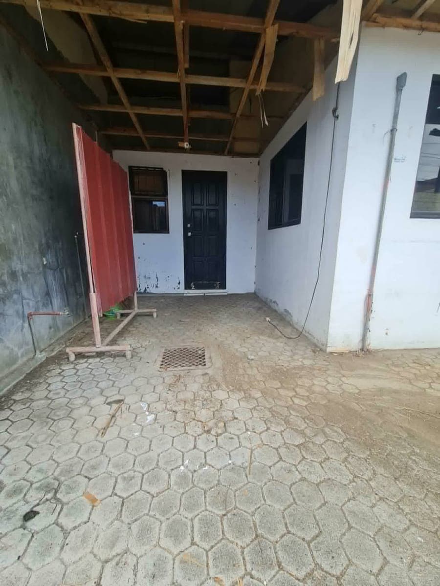 **2-Bedroom House for Rent.** - photo 3