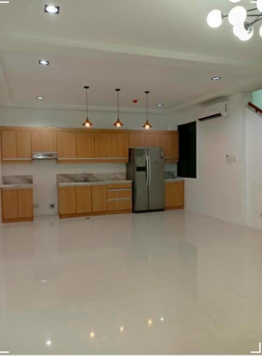 ***SAN JUAN  TOWNHOUSE DOVER HILL FOR RENT: 3-Storey, 3BR, 213.30sqm FA,₱100k/mo, A. Mabini San Juan City*** - photo 2