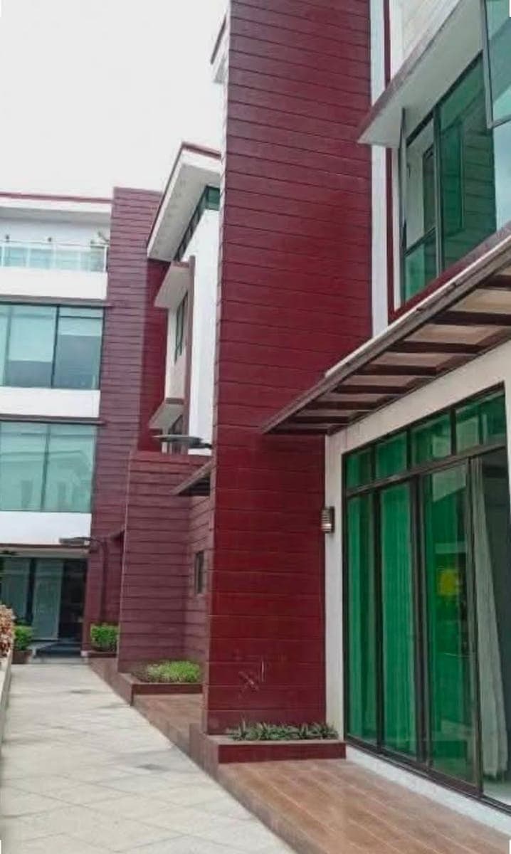 ***SAN JUAN  TOWNHOUSE DOVER HILL FOR RENT: 3-Storey, 3BR, 213.30sqm FA,₱100k/mo, A. Mabini San Juan City*** - photo 3