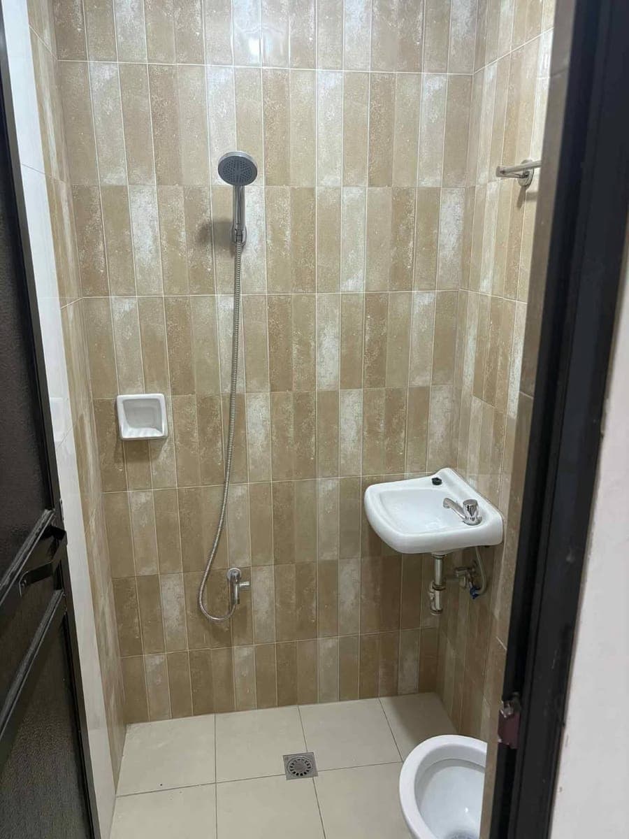Semi-Furnished Studio Type/ Loft Style Room for rent in Sta Ana Manila - photo 3