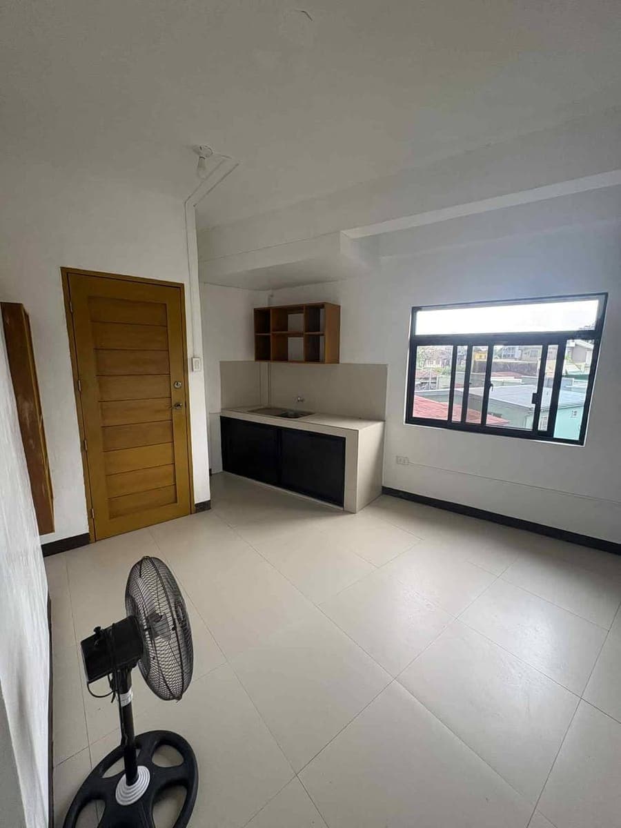 Semi-Furnished Studio Type/ Loft Style Room for rent in Sta Ana Manila - photo 5