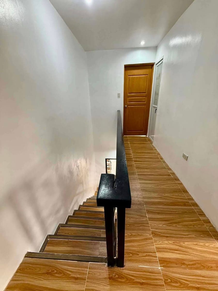 📣 For Rent! 2 storey townhouse (Newly Renovated) - photo 3