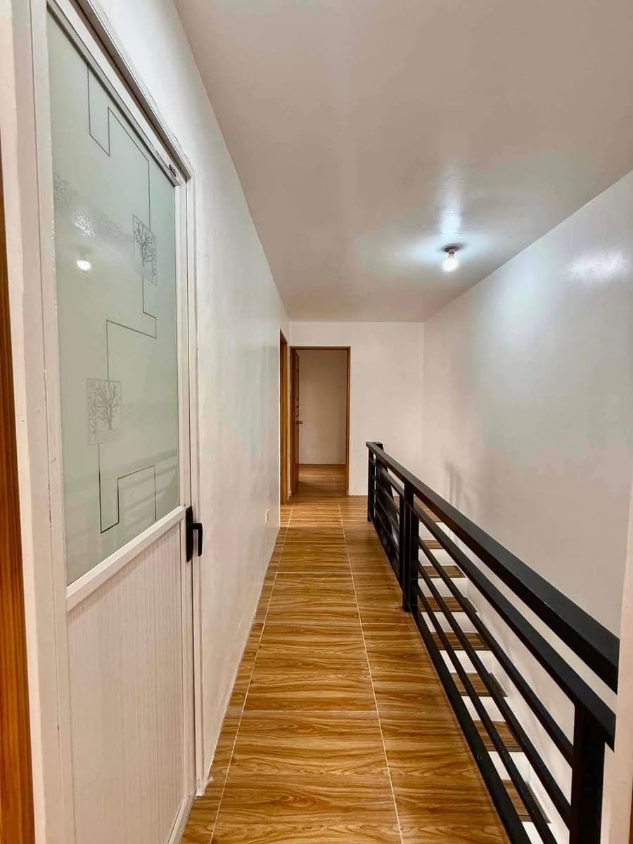 📣 For Rent! 2 storey townhouse (Newly Renovated) - photo 5
