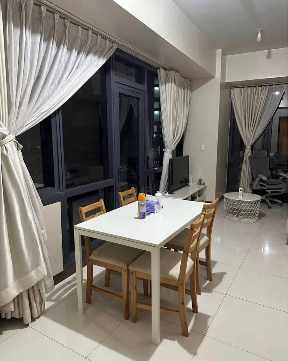 📣FOR RENT | 2BR Condo in Florence, McKinley Hill - photo 3