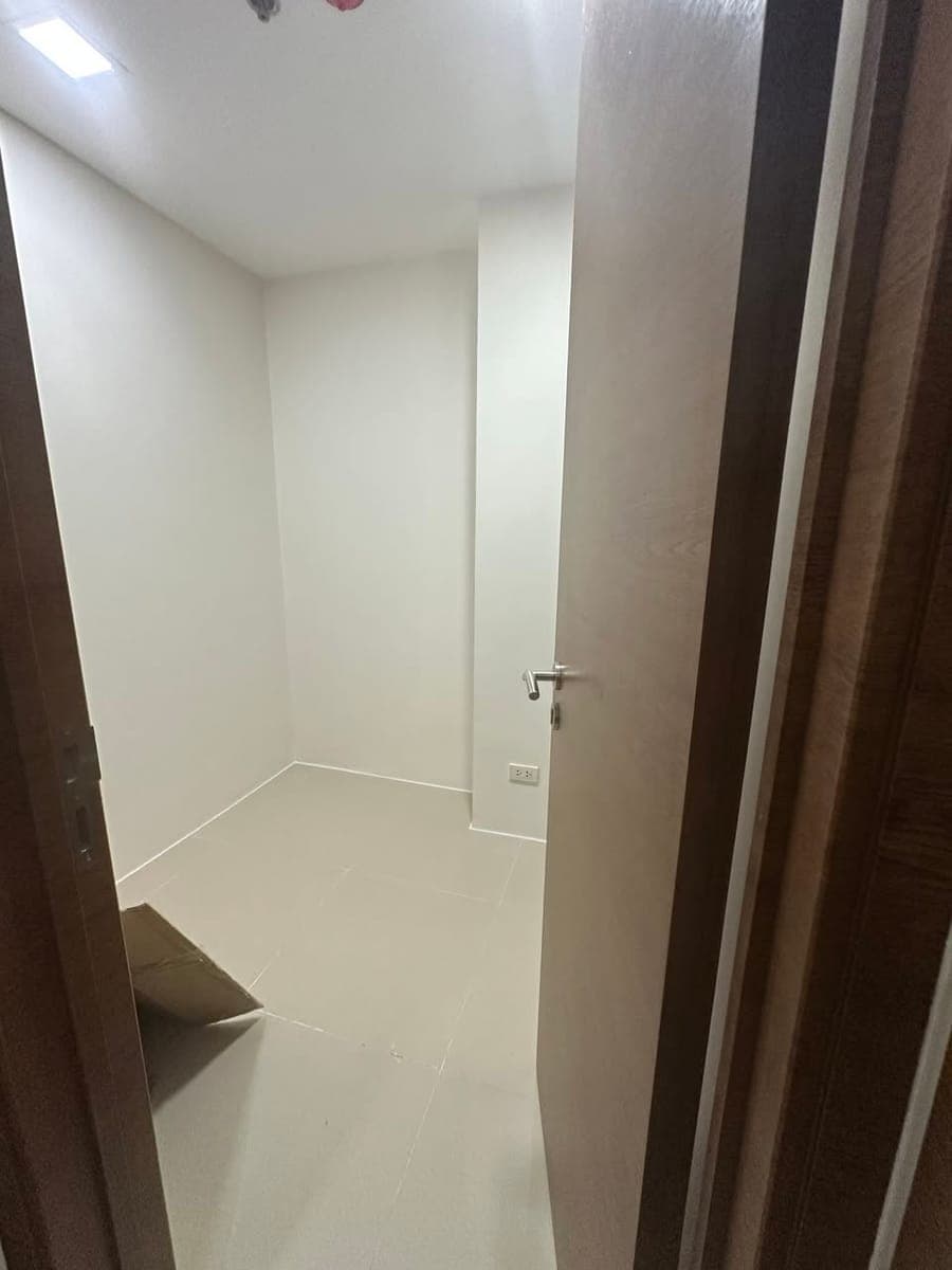🏢** FOR LEASE  ** - photo 5