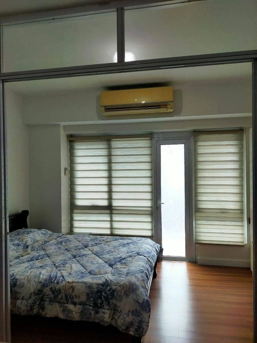 𝐅𝐎𝐑 𝐑𝐄𝐍𝐓 One Bedroom with Balcony Condo in THE GRAND MIDORI MAKATI - photo 2
