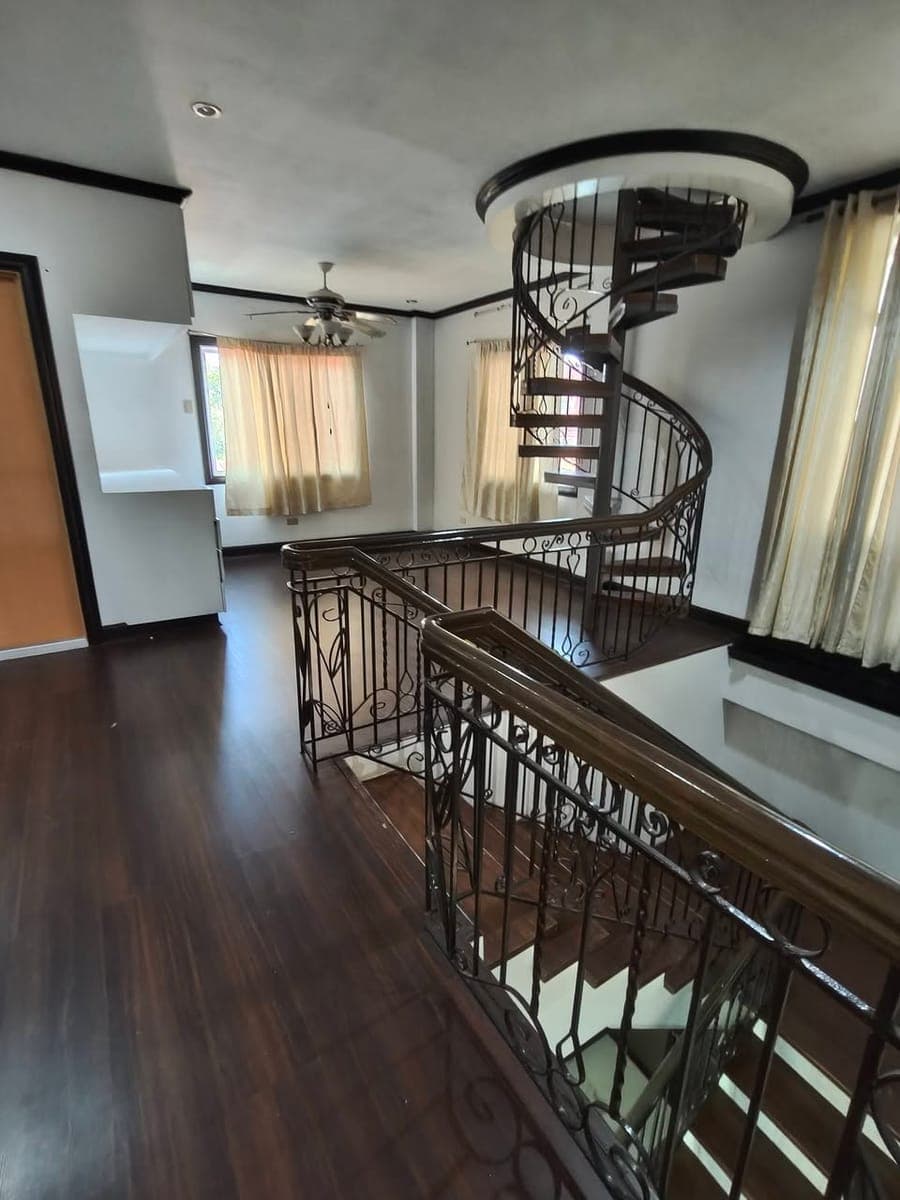 Woodridge  House For Rent📍 Woodridge Park - photo 2