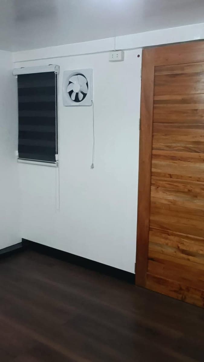 ***UP AND DOWN***** APARTMENT FOR RENT NEAR BGC/Makati/Kalayaan Ave.,** - photo 2