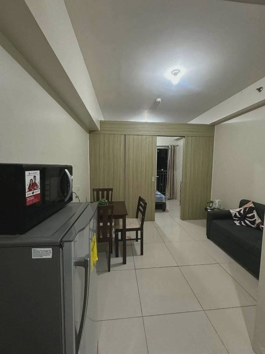 𝐅𝐎𝐑 𝐑𝐄𝐍𝐓: One Bedroom with Balcony Condo  at SMDC Breeze Residences - photo 3