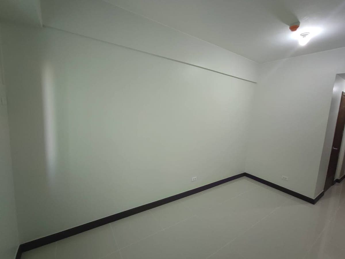 Condominium for rent in Pasay city - photo 1