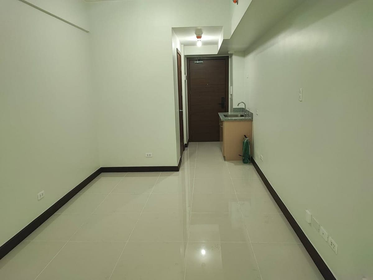 Condominium for rent in Pasay city - photo 3