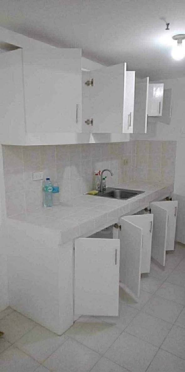 𝐅𝐎𝐑 𝐑𝐄𝐍𝐓 Two Bedroom with Balcony At Makati Executive Tower, - photo 3