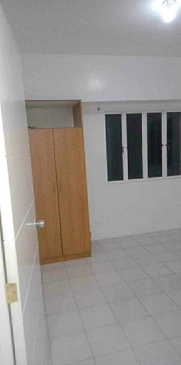 𝐅𝐎𝐑 𝐑𝐄𝐍𝐓 Two Bedroom with Balcony At Makati Executive Tower, - photo 5