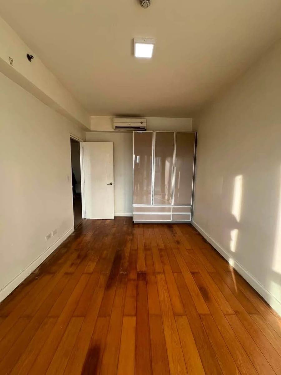 40K MONTHLY | 1-BEDROOM UNIT WITH BALCONY AT PIXEL RESIDENCES‼️ - photo 3