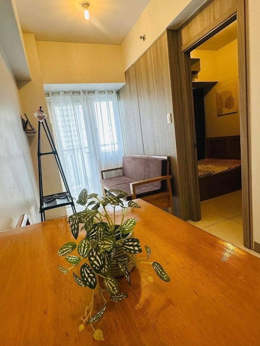 𝐅𝐎𝐑 𝐑𝐄𝐍𝐓 One Bedroom with Balcony Condo Unit at SMDC Coast Residences - photo 2