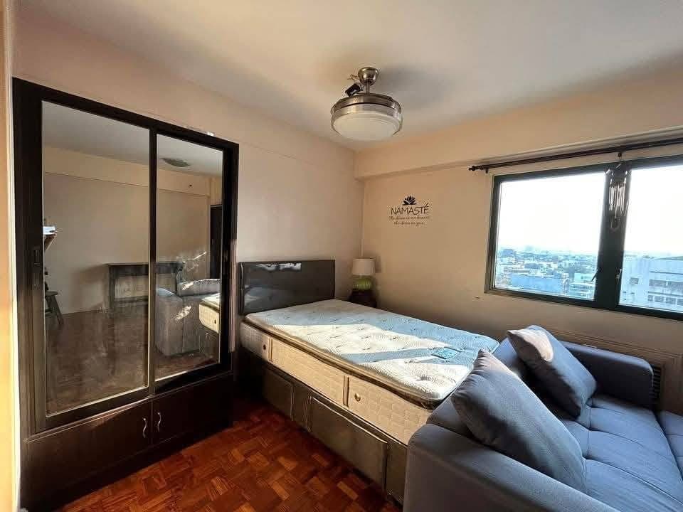 West tower condo, bangkal makati city,  18k w parking 1yr contract Minimum - photo 5