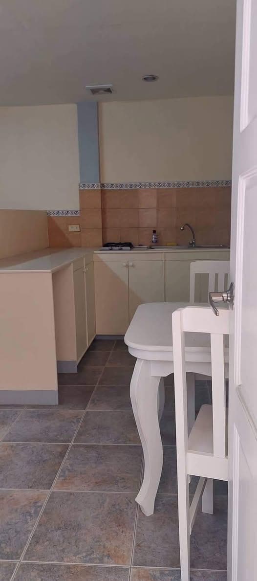 One furnished studio to be available from June 25th in Bangkal. Walking distance to Ateneo SHS. - photo 4