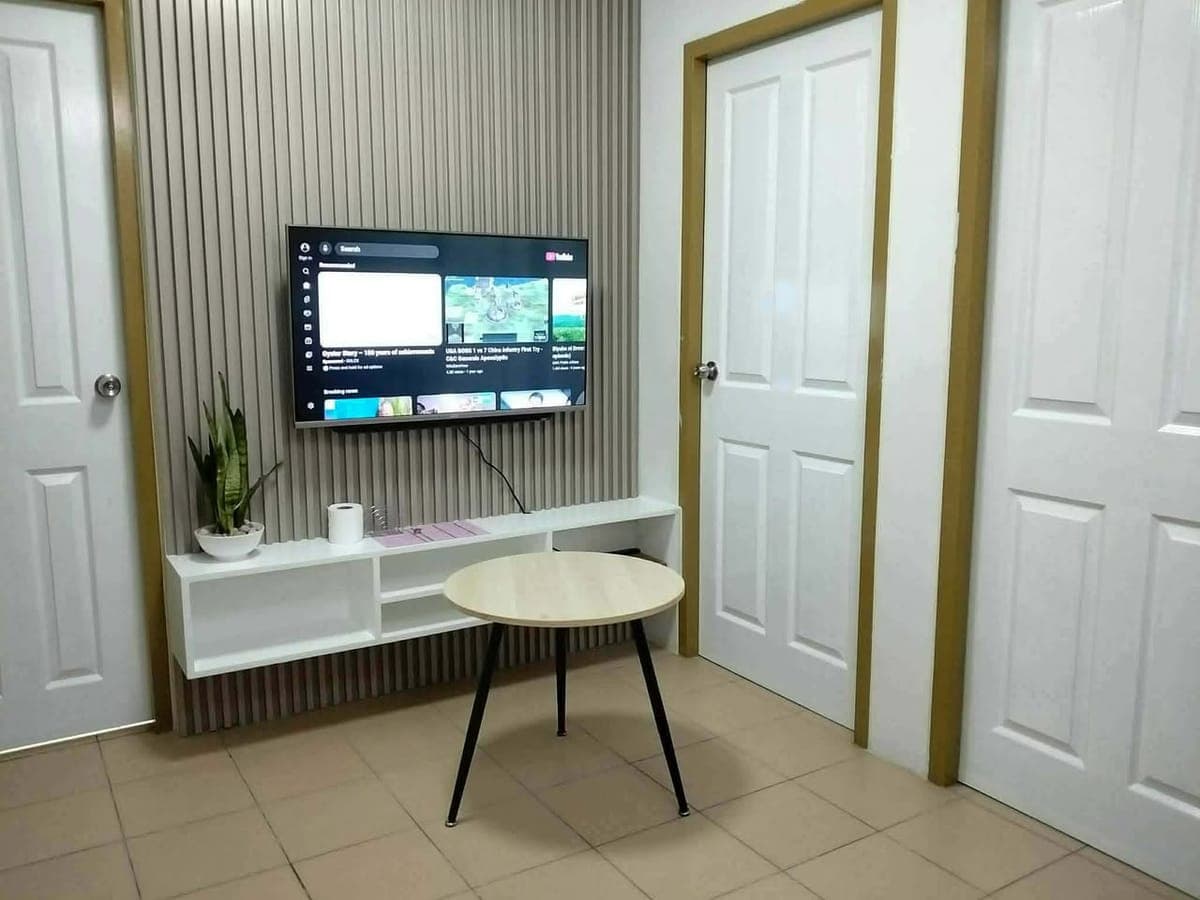 8 SPATIAL CONDO‼️ - photo 1