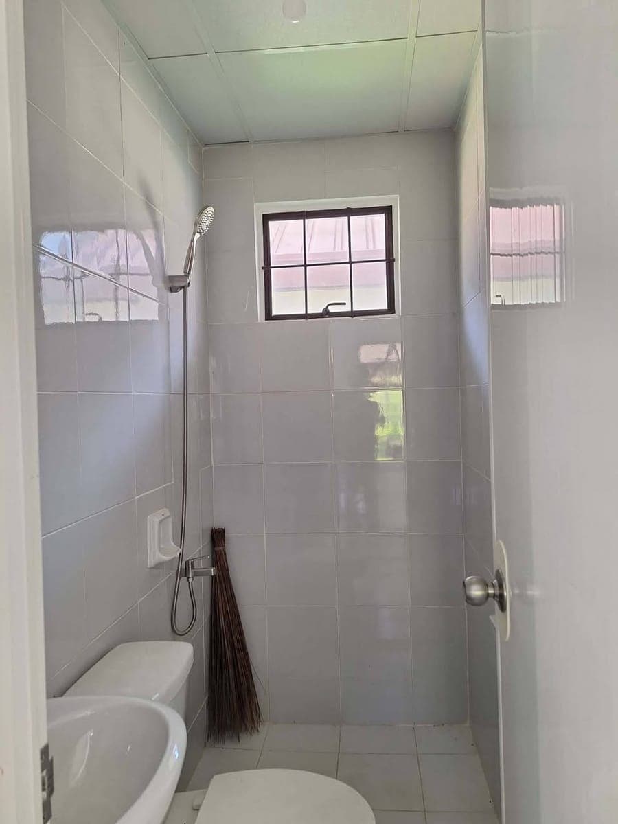BRAND NEW HOUSE - photo 5
