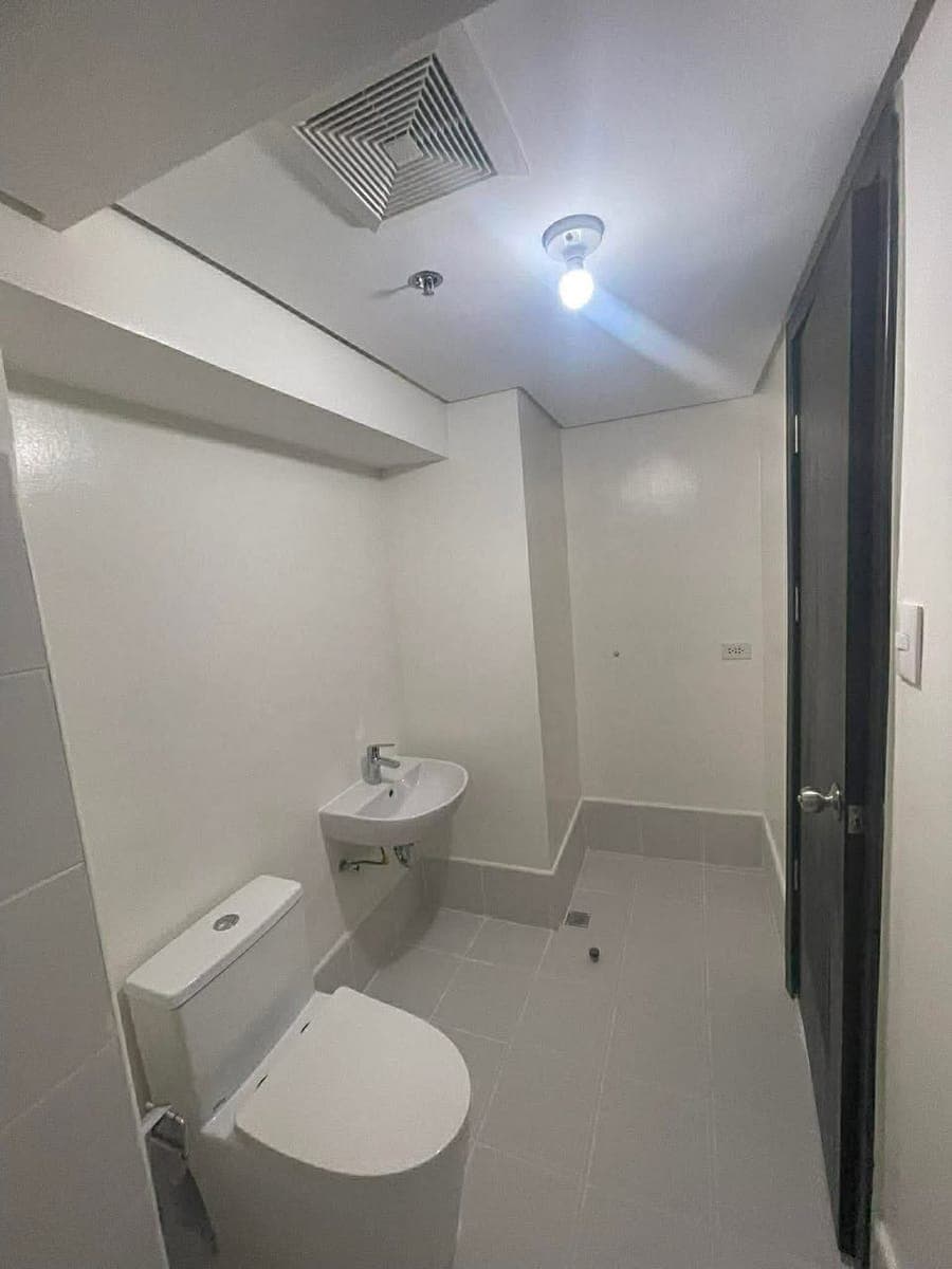 # **2BR UNIT FOR RENT** - photo 2