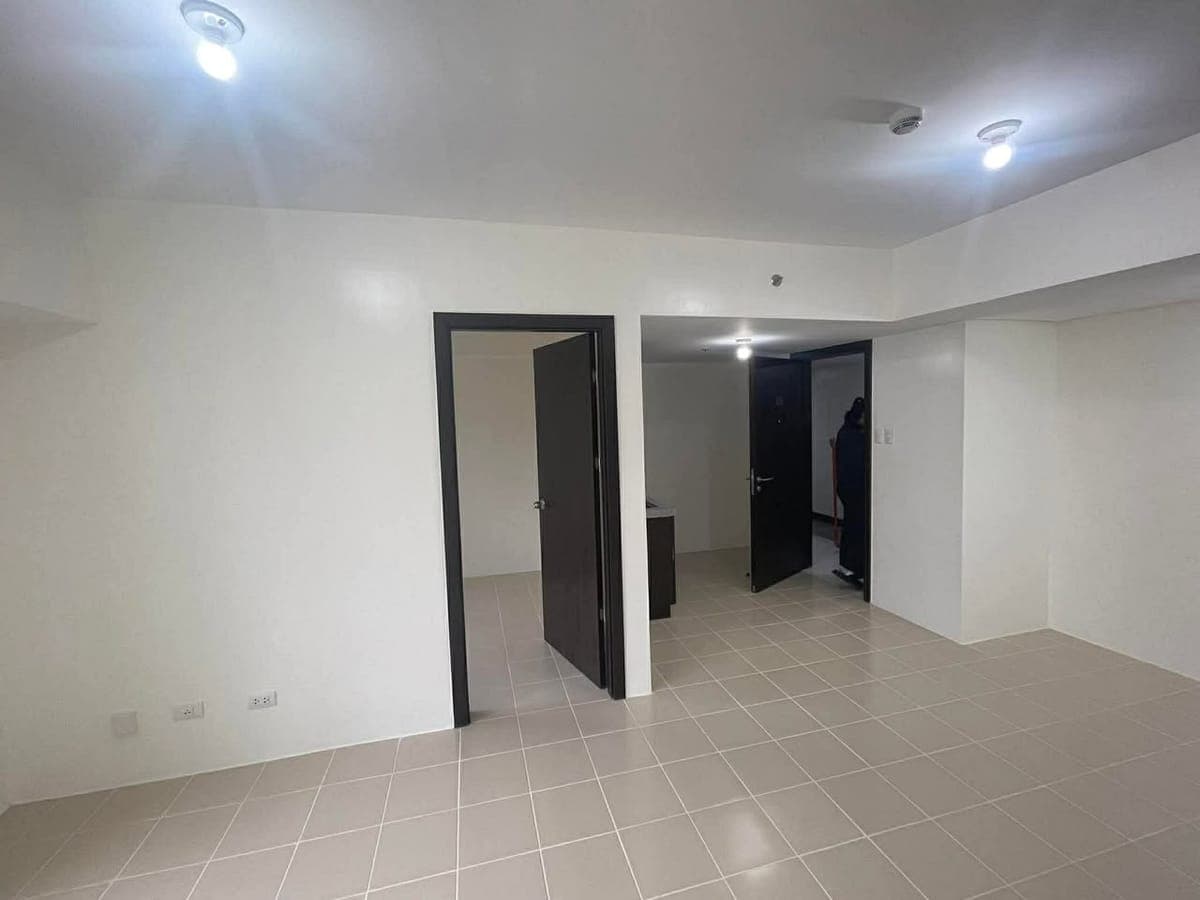 # **2BR UNIT FOR RENT** - photo 4