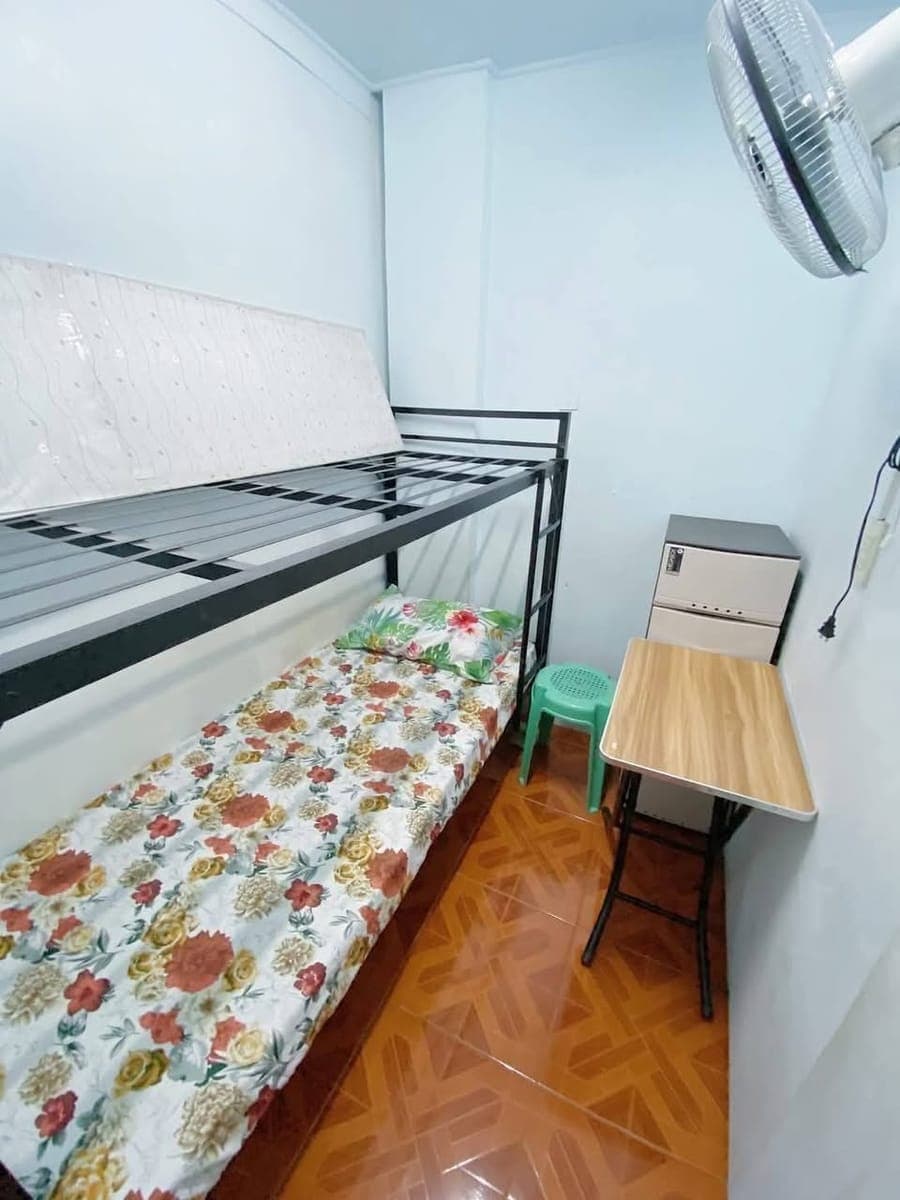 Room for rent - photo 1