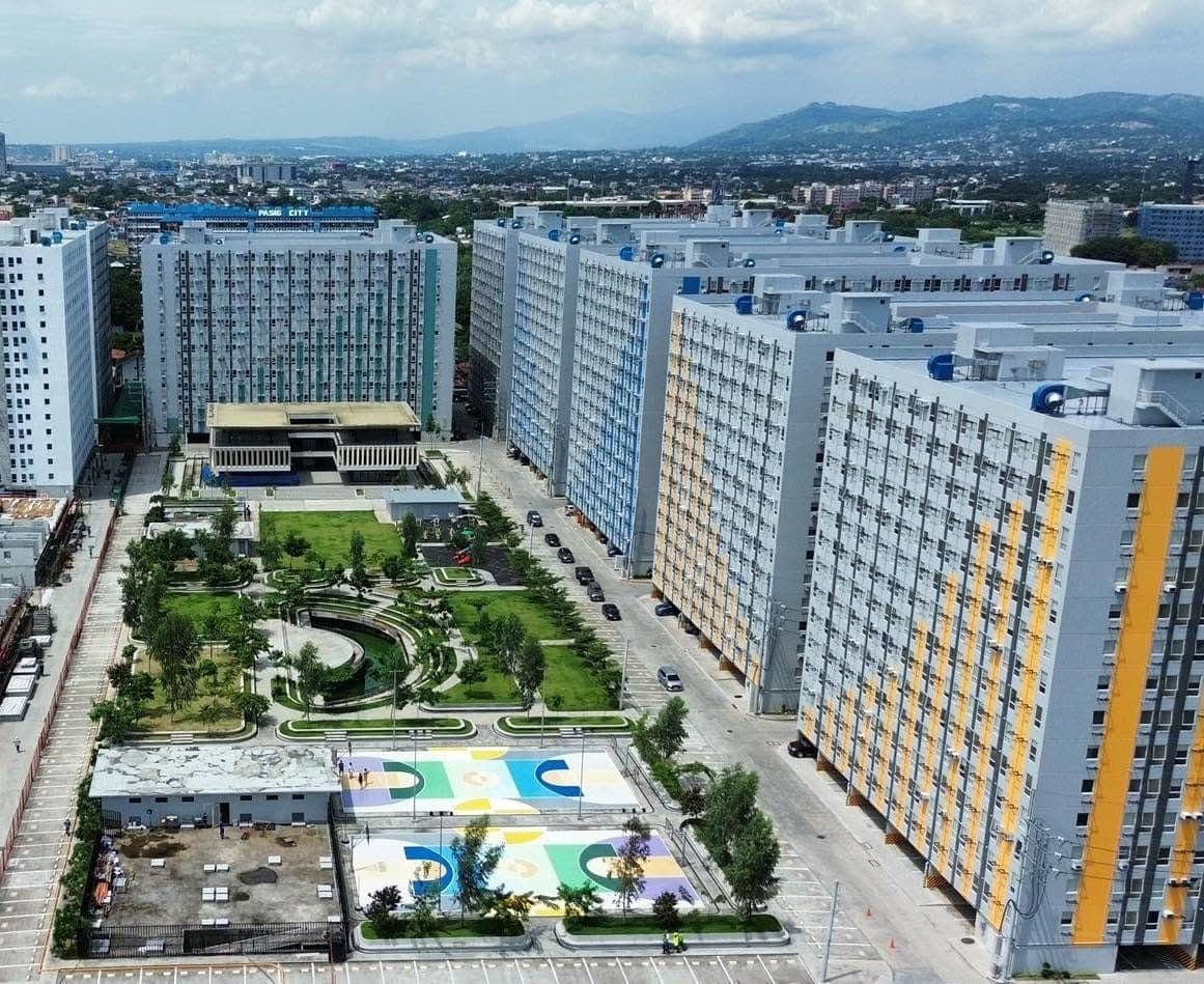 🏡 FOR RENT | Semi-Furnished 2BR Condo | Urban Deca Homes Ortigas, Pasig - photo 2