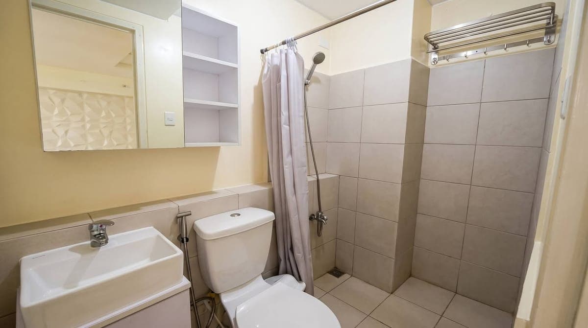🏡 FOR RENT | Semi-Furnished 2BR Condo | Urban Deca Homes Ortigas, Pasig - photo 4