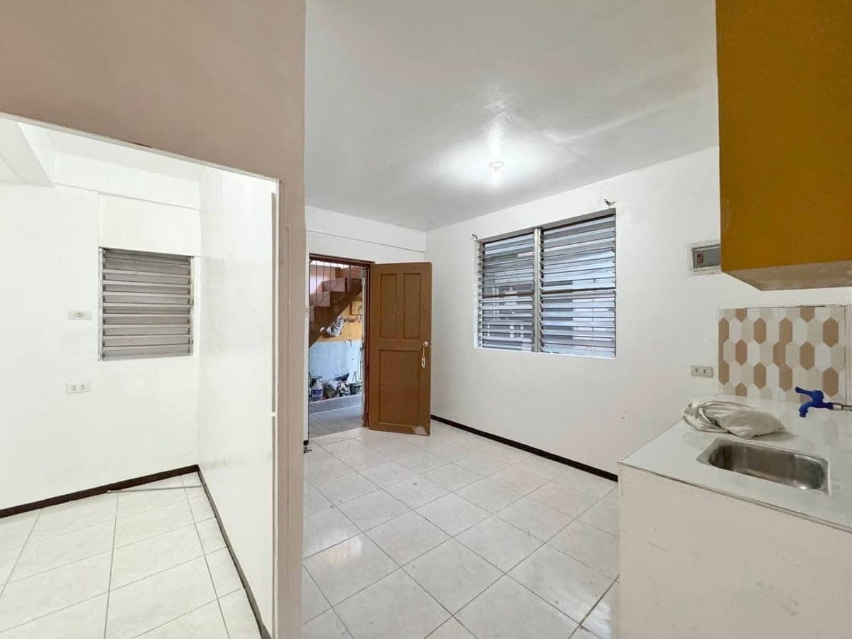 One bedroom apartment for rent at fairview Quezon City - photo 4