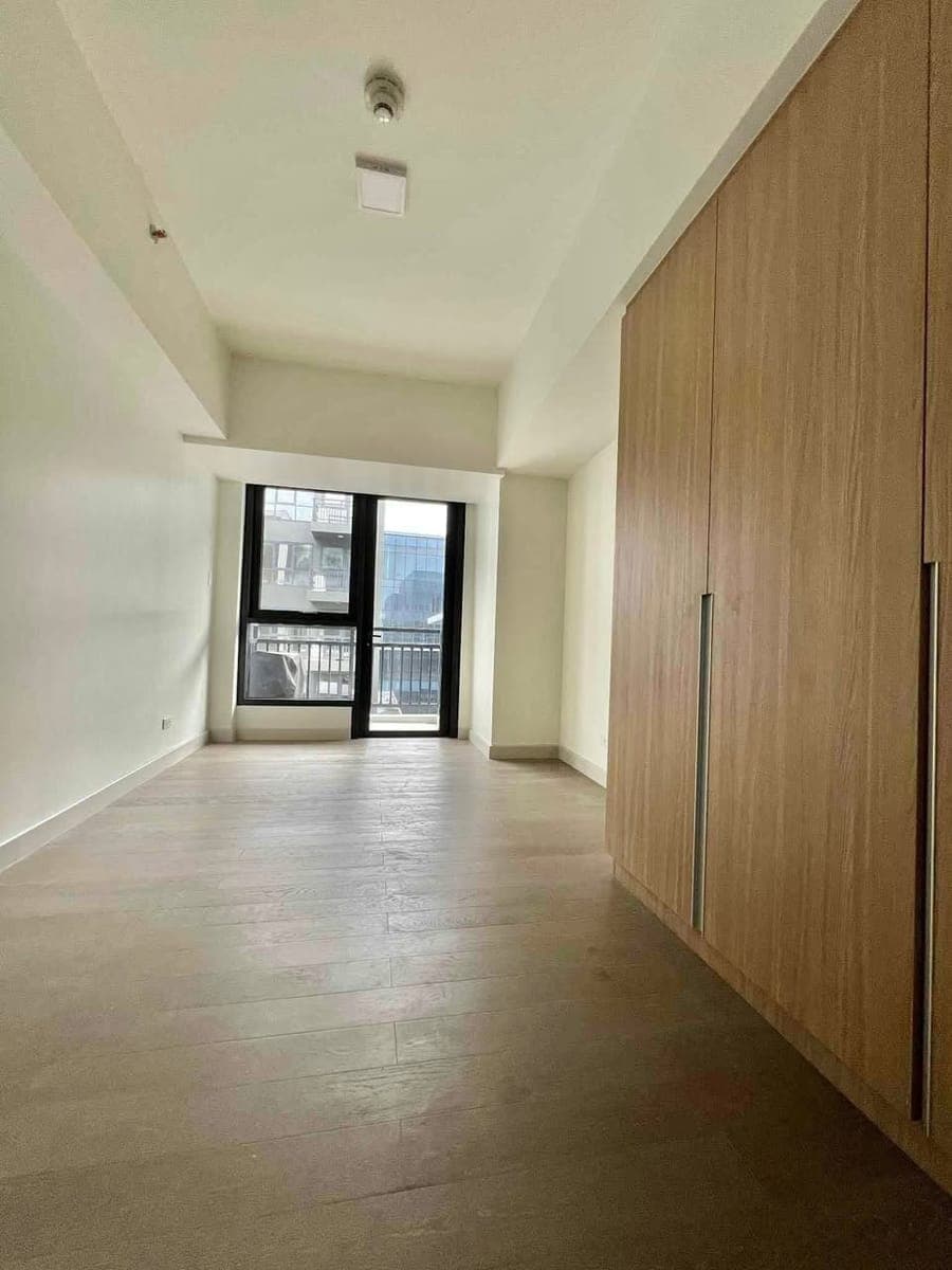 70k MONTHLY‼️2-BEDROOM WITH BALCONY AT MID-PARK TOWERS, PARAÑAQUE CITY - photo 4