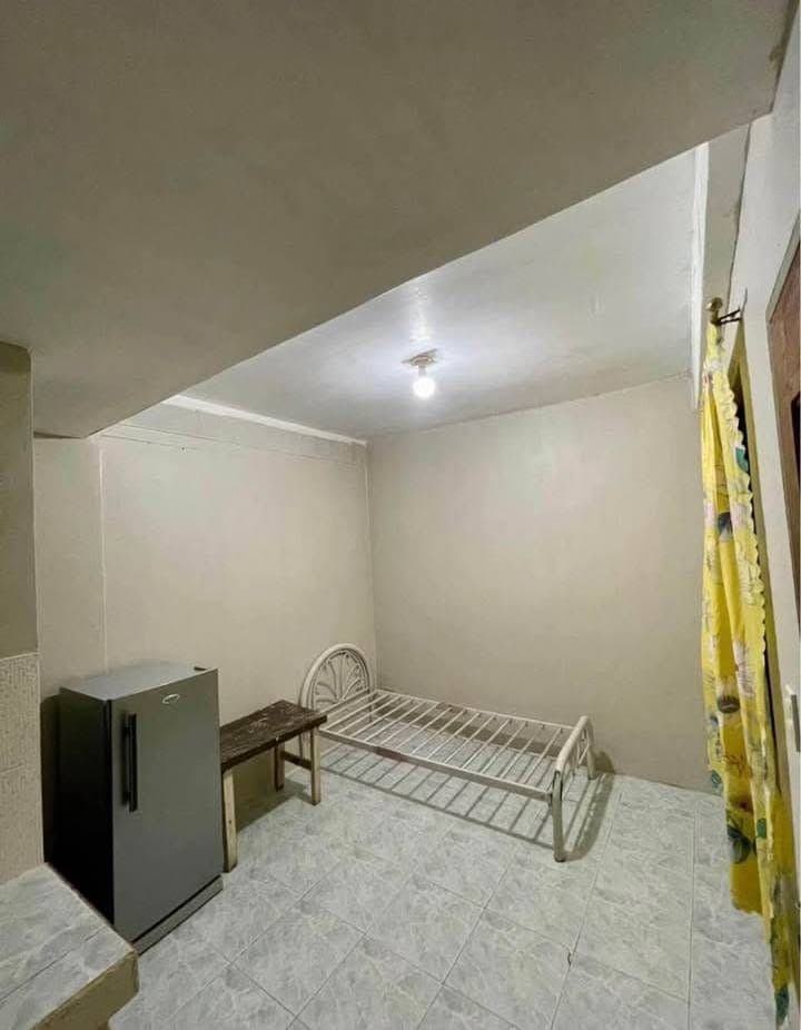 AVAILABLE SOLO ROOM FOR RENT - photo 2