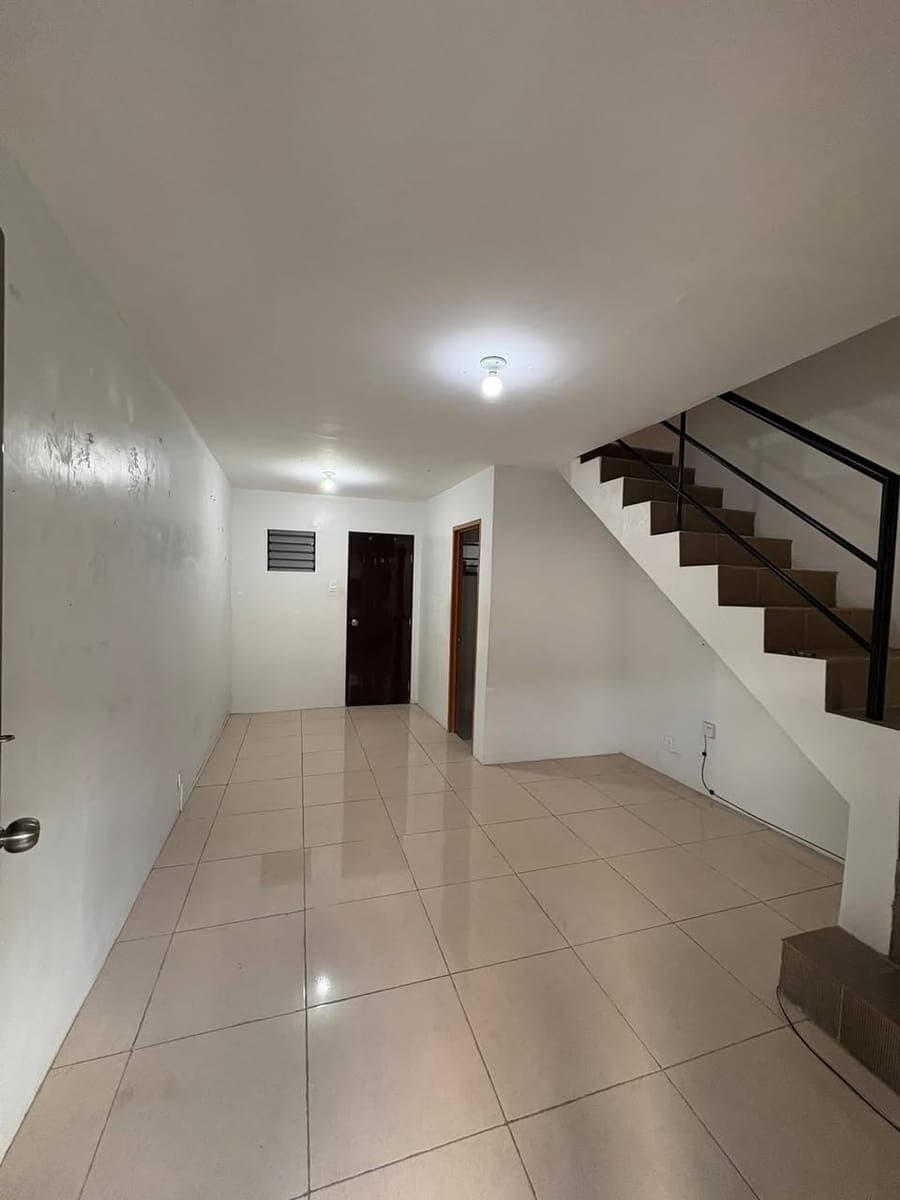 🏡 Townhouse for Rent ‼️ - photo 1