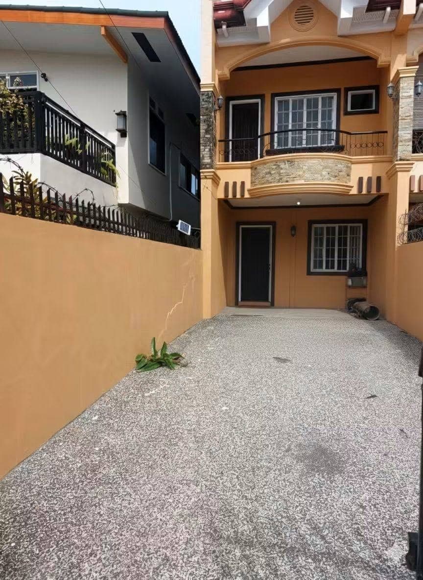 🏡 FOR RENT: 2-Story Townhouse in Marfori Heights, Davao City - photo 1