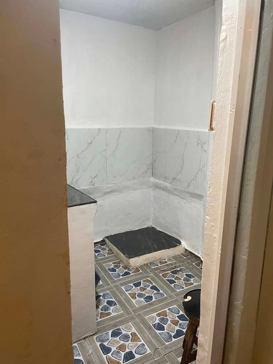 1 bedroom house for rent in Sta Ana Manila. - photo 4