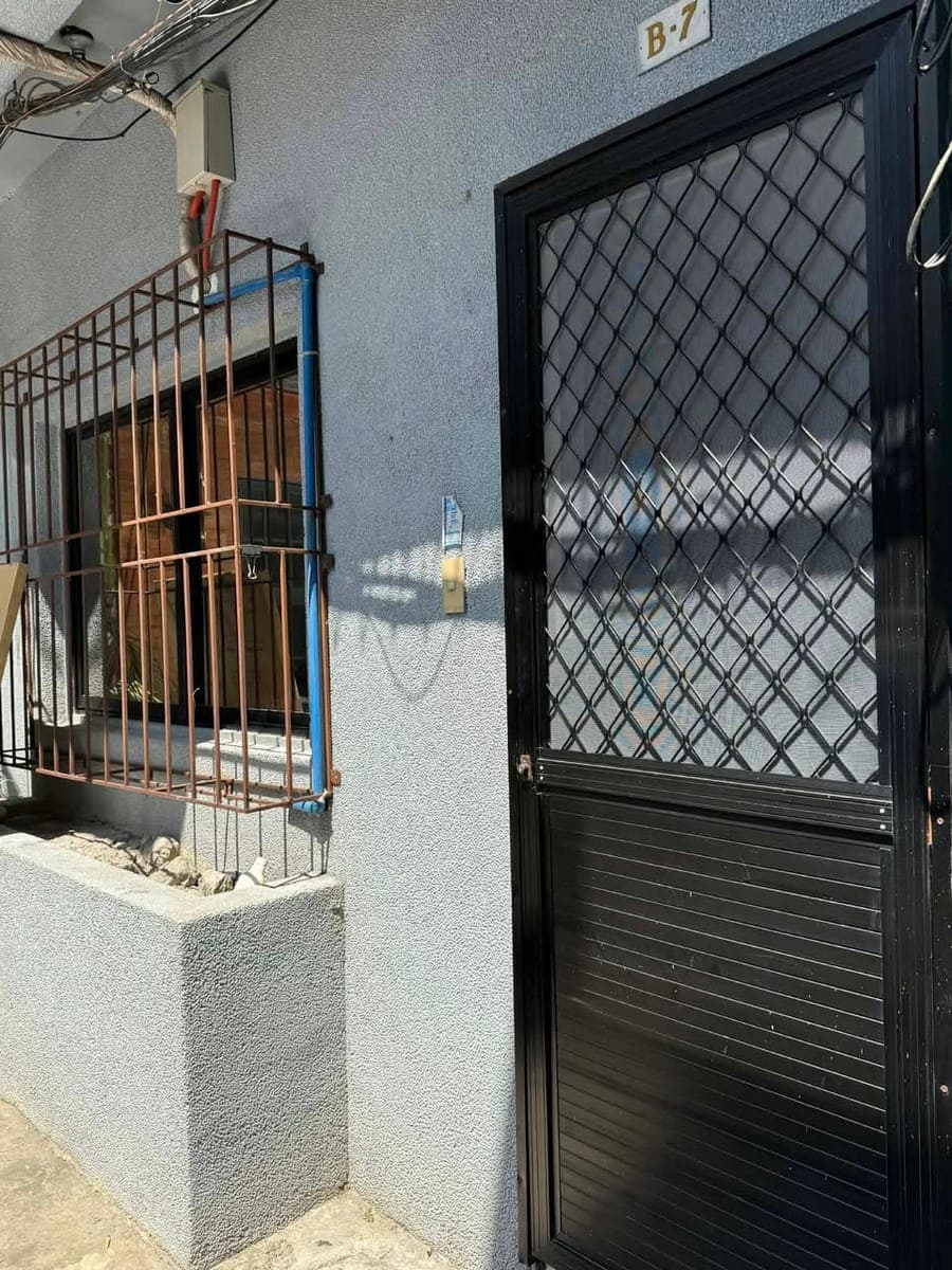 Kamuning Townhouse for Rent - photo 2