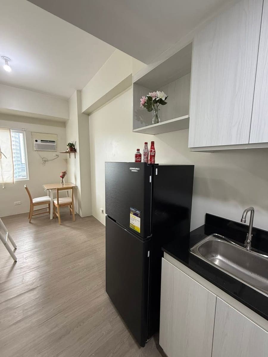 Fully Furnished Studio Condo Unit For Rent - 14th Floor at Hawthorne Heights - photo 1