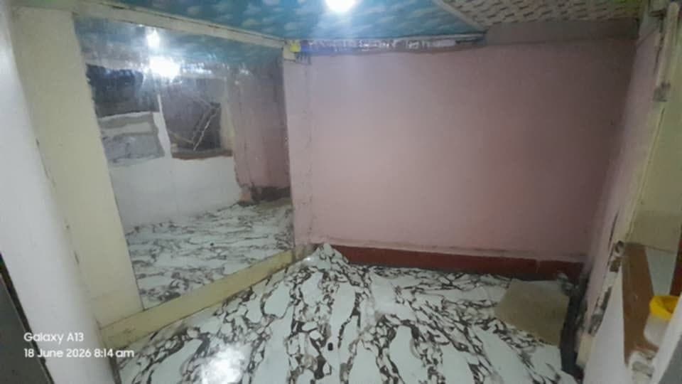 Room for rent available 4k monthly. 1month advnce 1month deposit.. meralco naka sub meter.. water 30... - photo 1