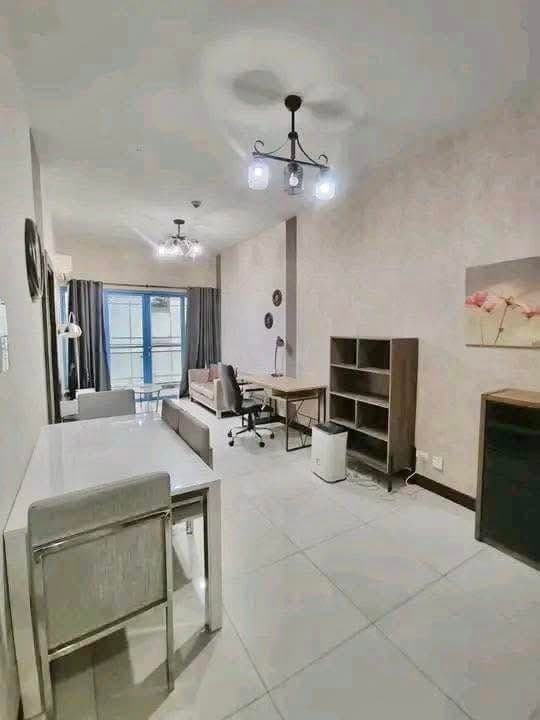 45k MONTHLY‼️1-BEDROOM WITH BALCONY-MAIDS ROOM AT TWO CENTRAL MAKATI - photo 3