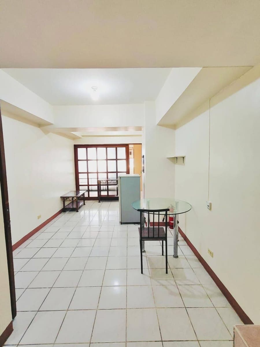 ⚪ FOR RENT 1BED ROOM CONDO UNIT - photo 4