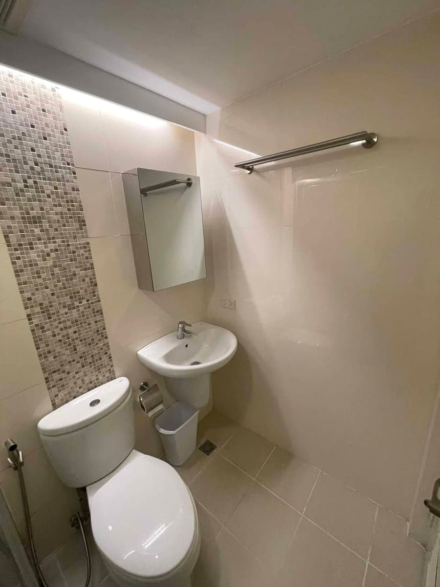 Unit for Rent (ADB Tower Ortigas Center) - photo 3
