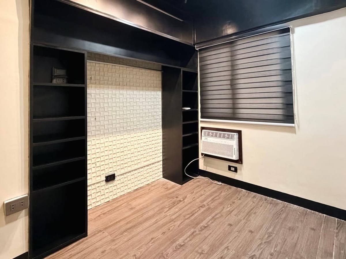 🔥 FOR RENT: Fully Furnished 1BR Condo @ Victoria de Manila 🔥 - photo 5