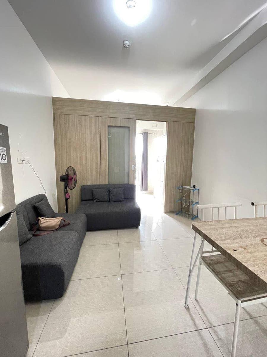 1br for lease in SHORE RESIDENCES C located in Seaside Boulevard corner Sunrise Drive, Mall of Asia... - photo 2
