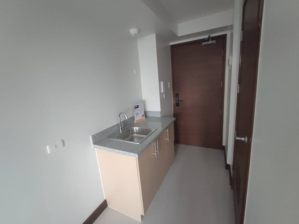 For Rent Condo in  pasay Quantum Residences - photo 2