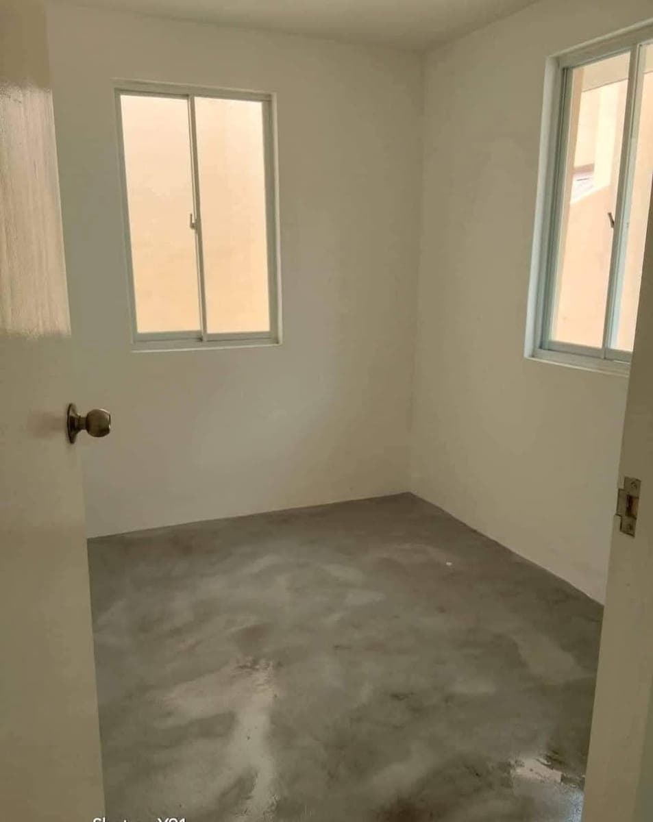3 BEDROOM BARE UNIT NEAR AIRPORT - photo 2
