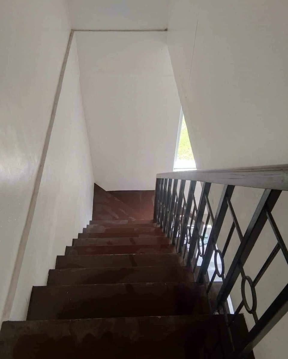 3 BEDROOM BARE UNIT NEAR AIRPORT - photo 3