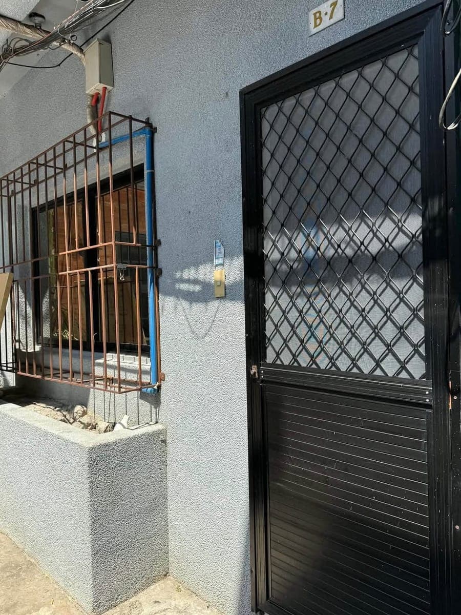 Kamuning Townhouse for Rent - photo 2