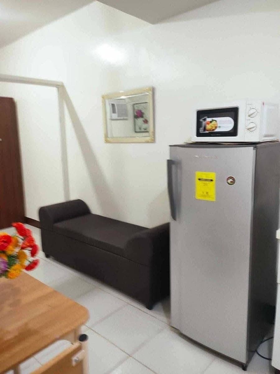 𝐅𝐎𝐑 𝐑𝐄𝐍𝐓 One Bedroom with balcony Condo at ZITAN TOWER - photo 2