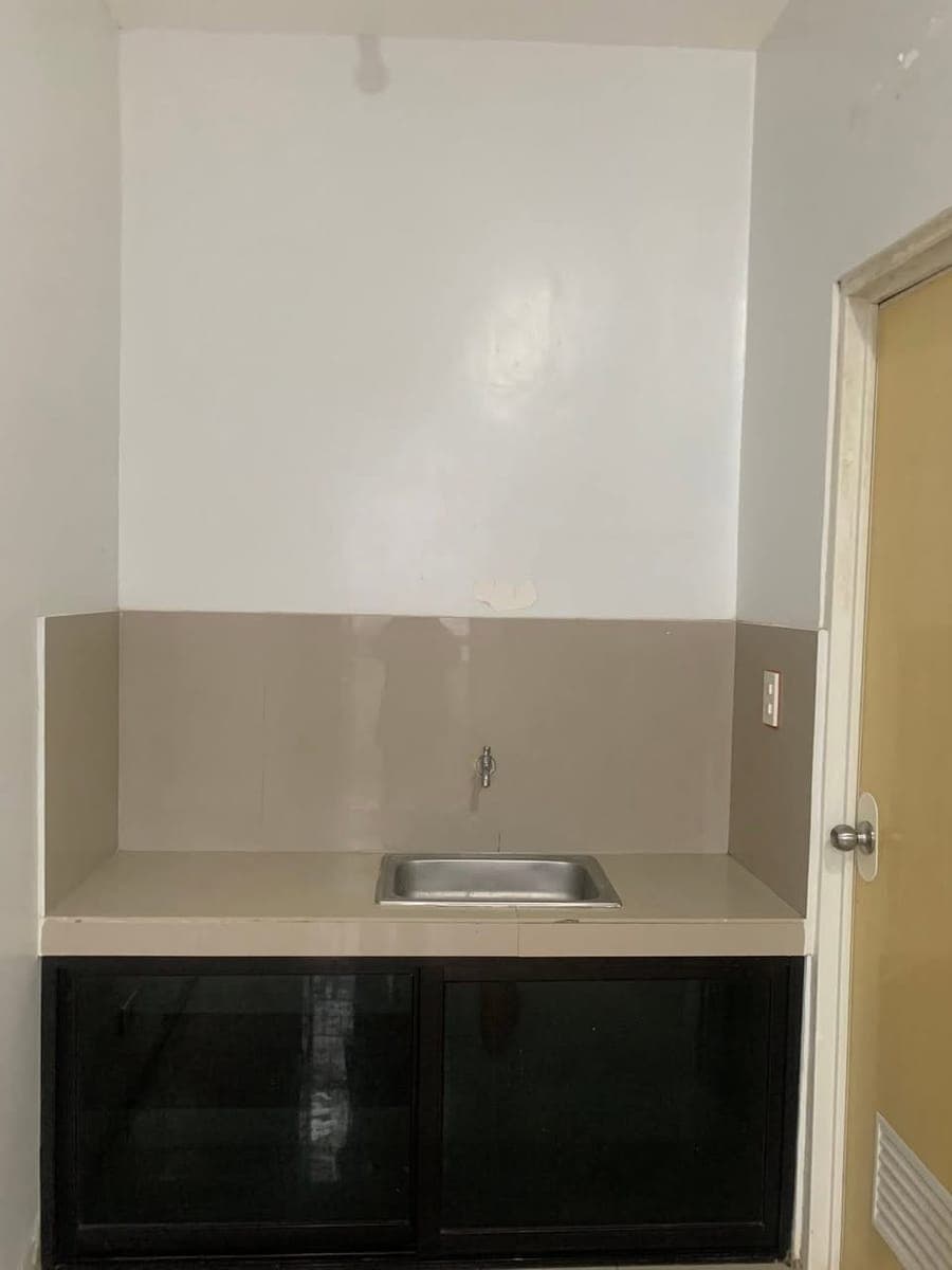 Pad for rent - photo 2