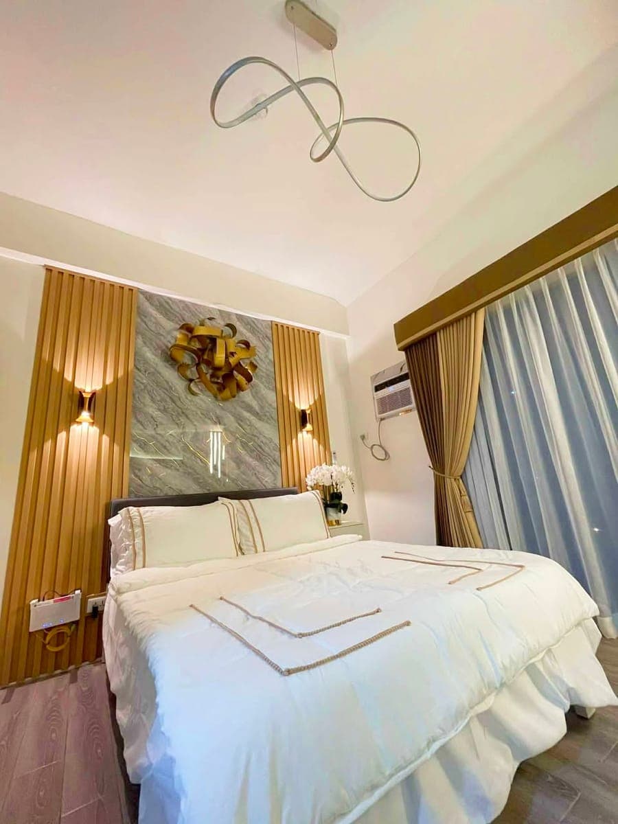 AMANI GRAND CONDO UNIT WITH BALCONY AVAILABLE FOR LONG TERM LEASE - photo 2