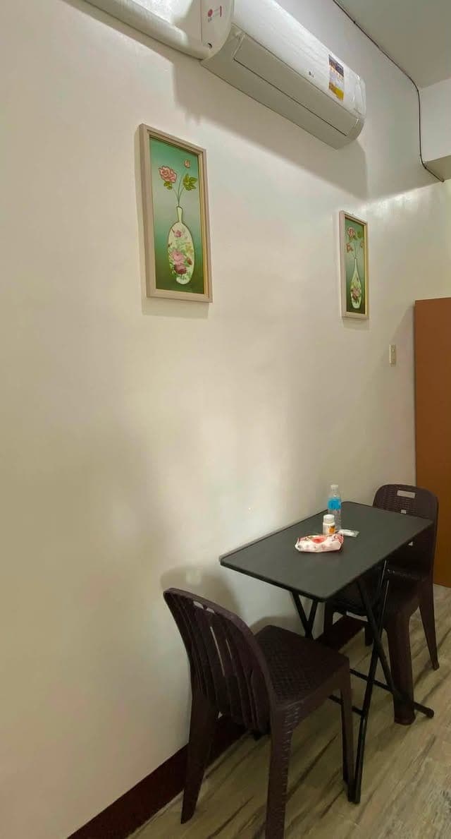 BEDSPACE for GIRLS ONLY! (upper available) - photo 2